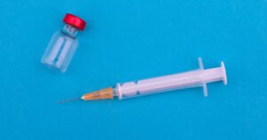 Read more about the article Pro, Contra und indirekte Faktizität einer Impfpflicht gegen das Coronavirus